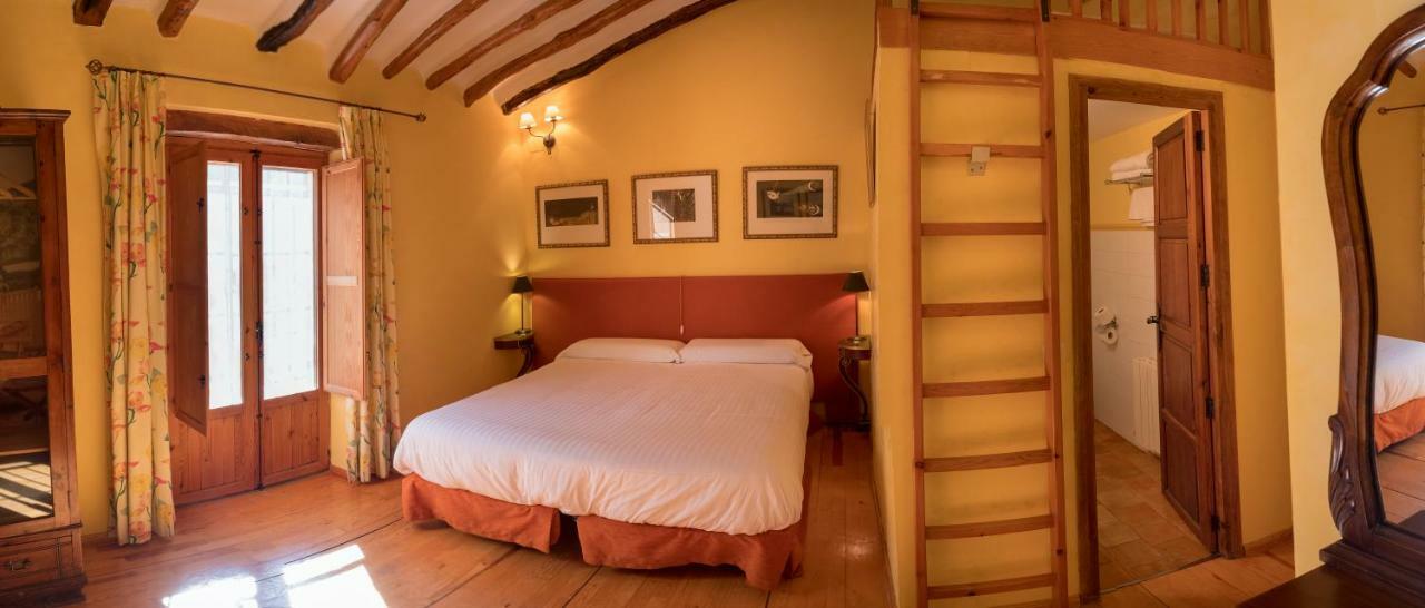 Hotel Rural Mas Fontanelles Biar Eksteriør billede